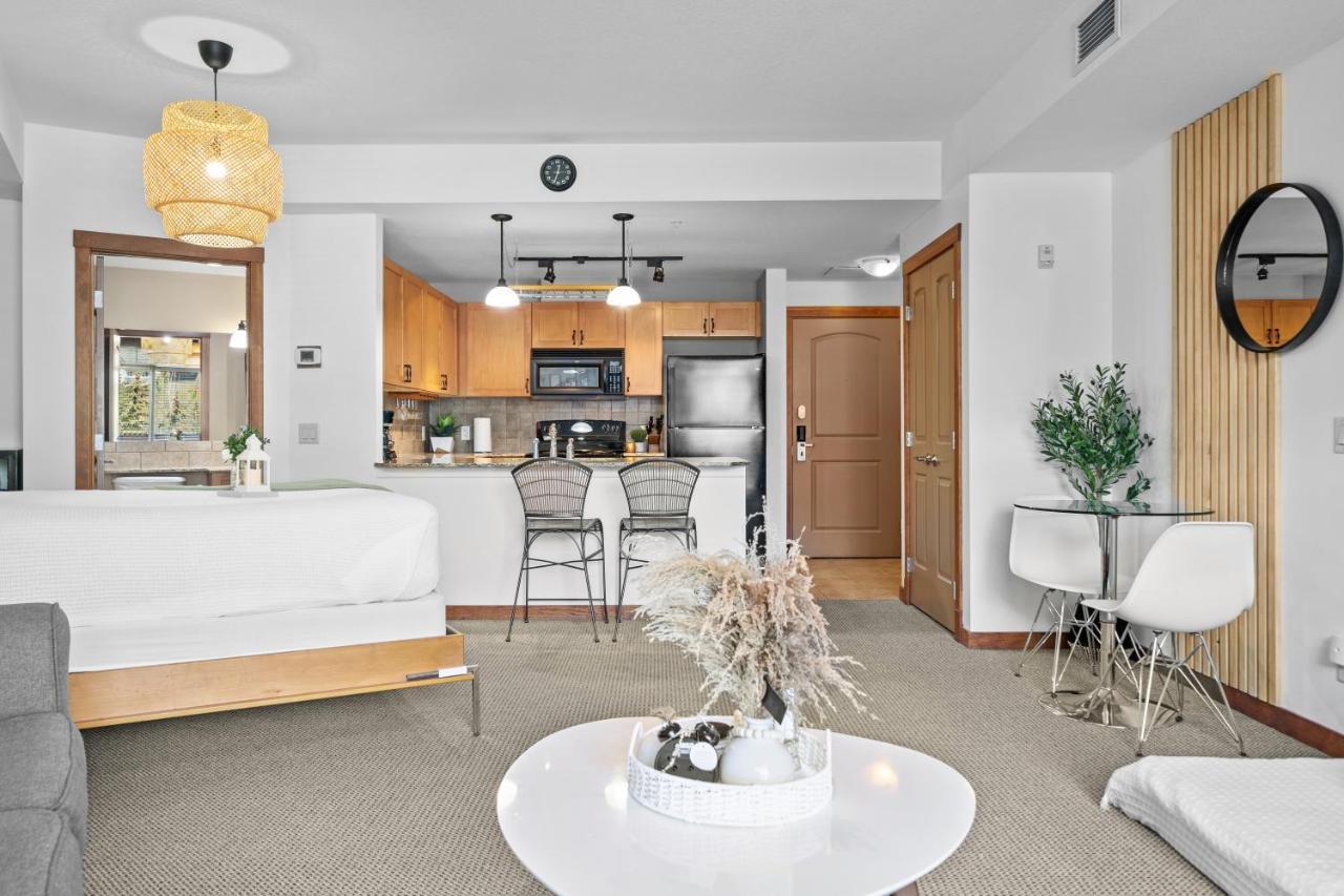 ⭐️ Luxury Mountain View Studio In Canmore ⭐️ エクステリア 写真
