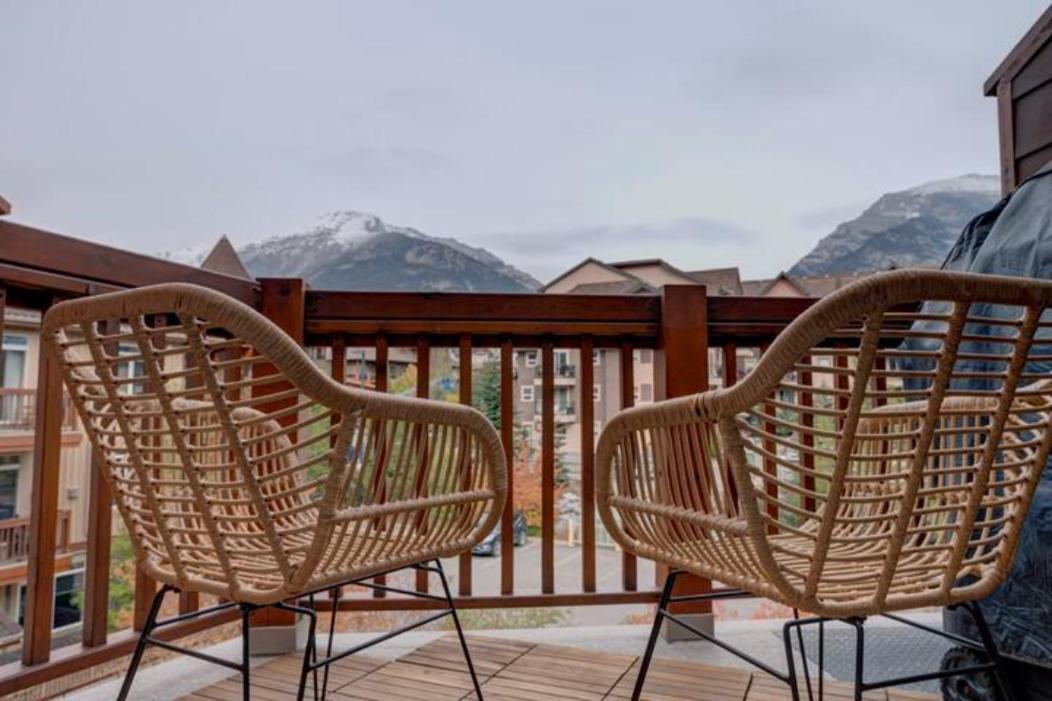 ⭐️ Luxury Mountain View Studio In Canmore ⭐️ エクステリア 写真