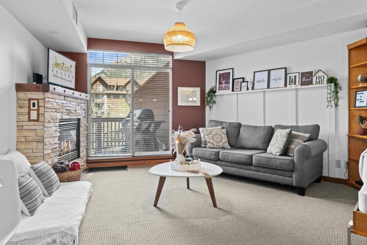 ⭐️ Luxury Mountain View Studio In Canmore ⭐️ エクステリア 写真