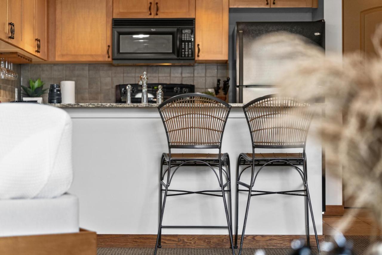 ⭐️ Luxury Mountain View Studio In Canmore ⭐️ エクステリア 写真