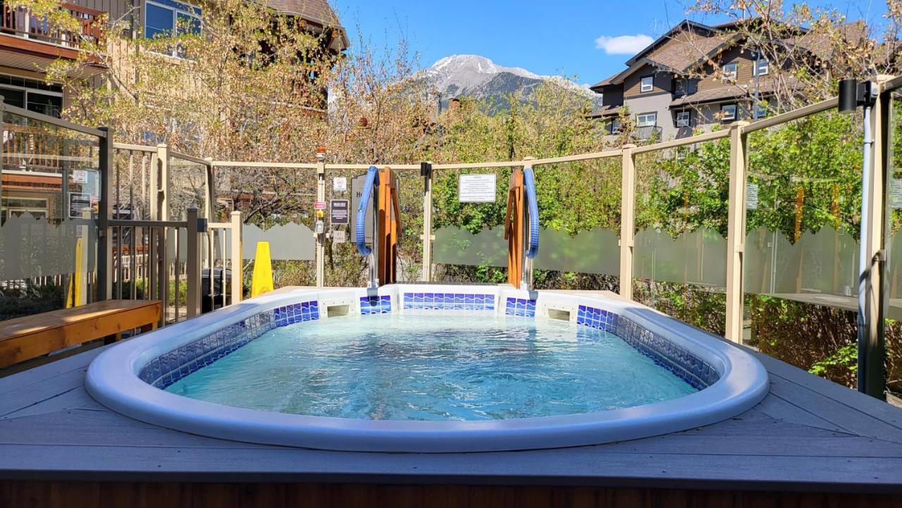 ⭐️ Luxury Mountain View Studio In Canmore ⭐️ エクステリア 写真