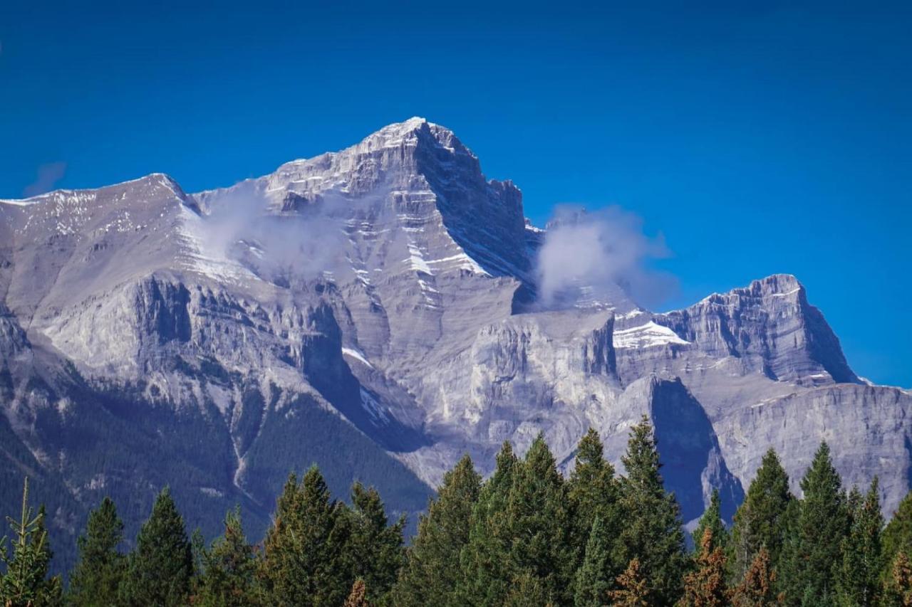 ⭐️ Luxury Mountain View Studio In Canmore ⭐️ エクステリア 写真